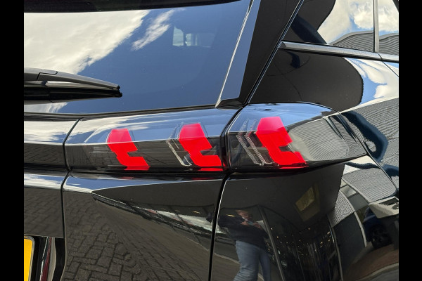 Peugeot e-2008 EV Allure Pack 50 kWh | 93,9% SOH | Navi | Achteruitrijcamera | Cruise Control | Climate Control | Dealer onderhouden |