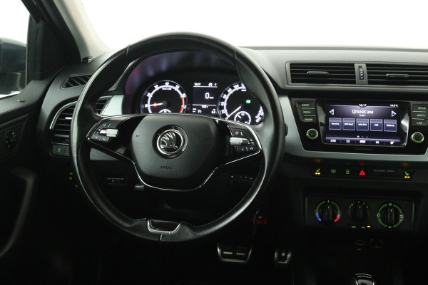 Škoda Fabia 1.0 TSI Sport business (TREKHAAK, CAMERA, STOELVERWARMING, CRUISE CONTROL, PARKEERSENSOREN)