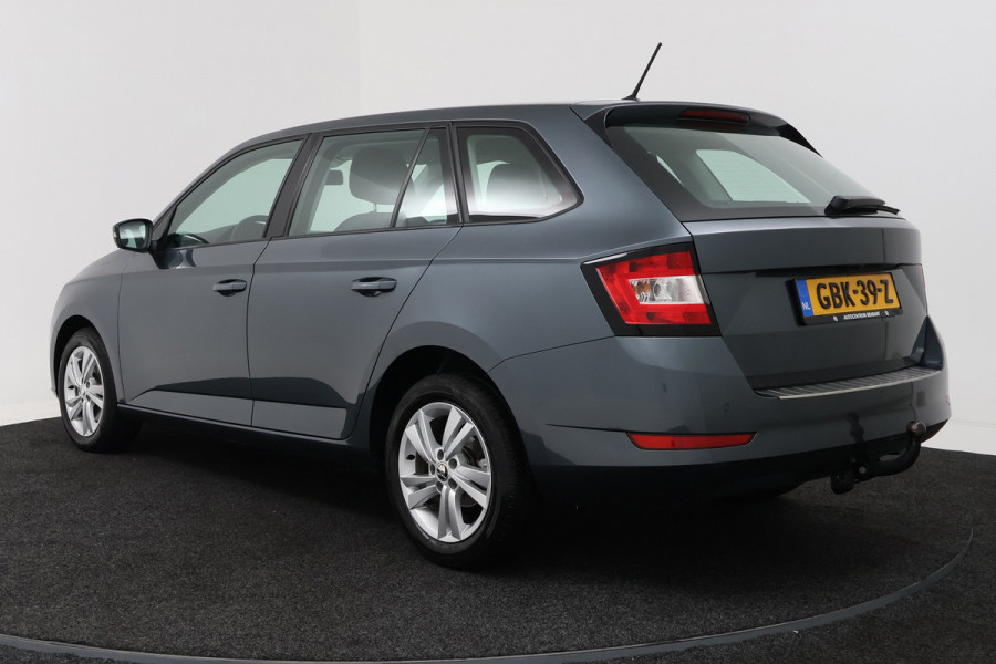 Škoda Fabia 1.0 TSI Sport business (TREKHAAK, CAMERA, STOELVERWARMING, CRUISE CONTROL, PARKEERSENSOREN)