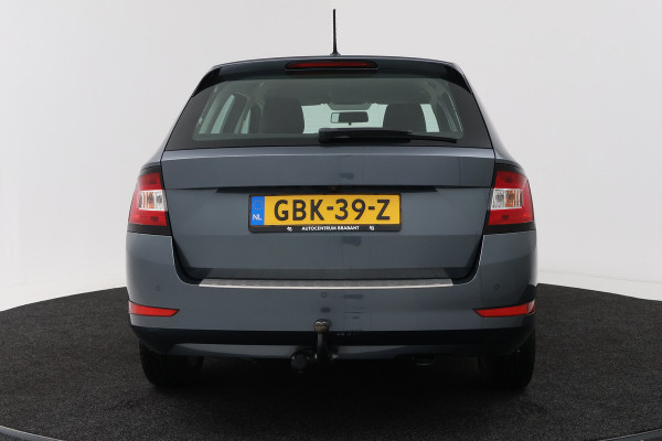 Škoda Fabia 1.0 TSI Sport business (TREKHAAK, CAMERA, STOELVERWARMING, CRUISE CONTROL, PARKEERSENSOREN)