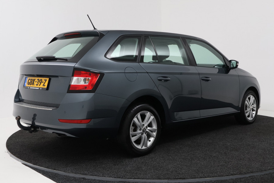 Škoda Fabia 1.0 TSI Sport business (TREKHAAK, CAMERA, STOELVERWARMING, CRUISE CONTROL, PARKEERSENSOREN)