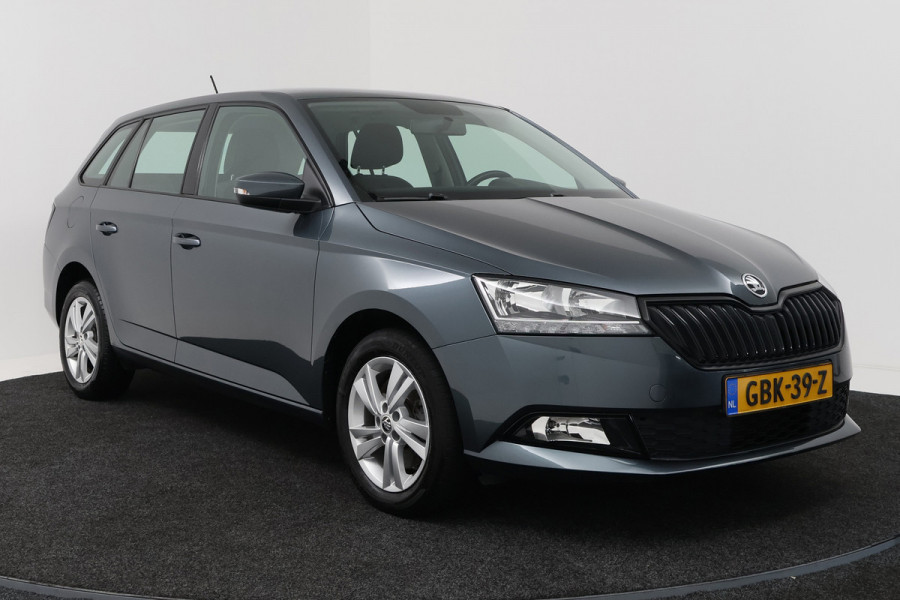Škoda Fabia 1.0 TSI Sport business (TREKHAAK, CAMERA, STOELVERWARMING, CRUISE CONTROL, PARKEERSENSOREN)