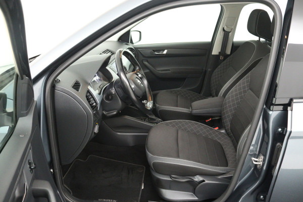 Škoda Fabia 1.0 TSI Sport business (TREKHAAK, CAMERA, STOELVERWARMING, CRUISE CONTROL, PARKEERSENSOREN)