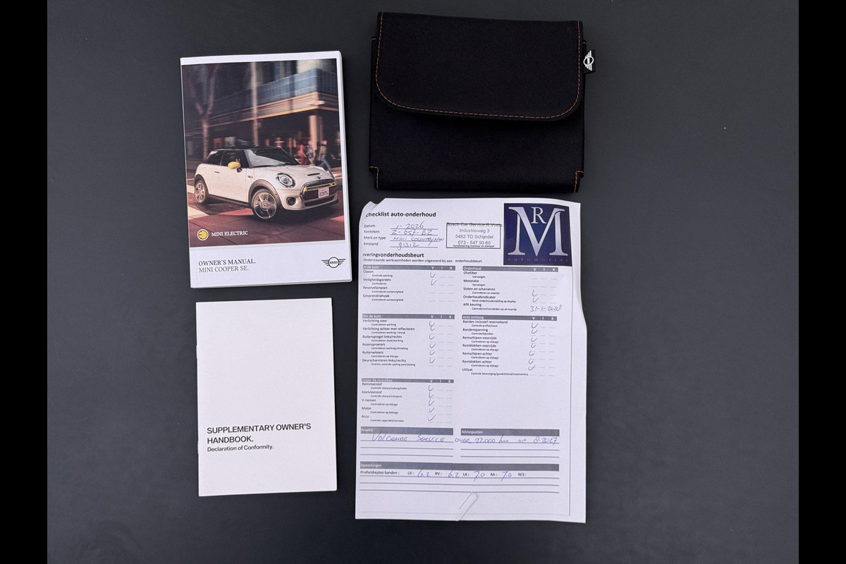MINI Countryman 1.5 Cooper S E ALL4 VAN: 26.900,- VOOR: 23.330,- UW WKVOORDEEL: 3.570,- | PHEV Plug-in Hybride | Direct Rijklaar & Leverbaar | Panorama Dak | Stoelverwarming | Adaptieve Cruise Control | CarPlay & Camera | 12 Mnd BOVAG Garantie