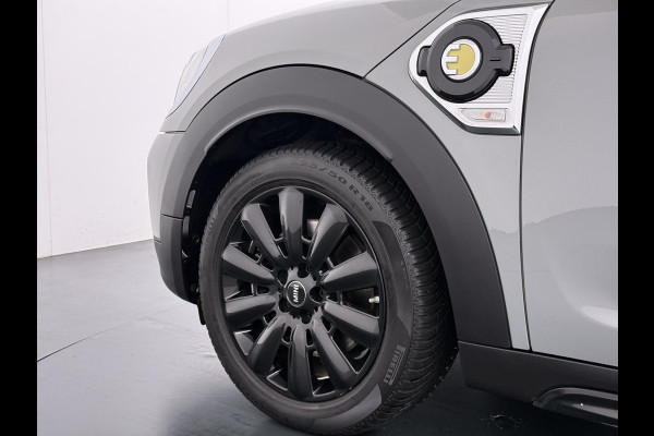 MINI Countryman 1.5 Cooper S E ALL4 PHEV Plug-in Hybride | Direct Rijklaar & Leverbaar | Panorama Dak | Stoelverwarming | Adaptieve Cruise Control | CarPlay & Camera | 12 Mnd BOVAG Garantie
