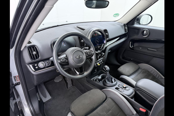 MINI Countryman 1.5 Cooper S E ALL4 PHEV Plug-in Hybride | Direct Rijklaar & Leverbaar | Panorama Dak | Stoelverwarming | Adaptieve Cruise Control | CarPlay & Camera | 12 Mnd BOVAG Garantie
