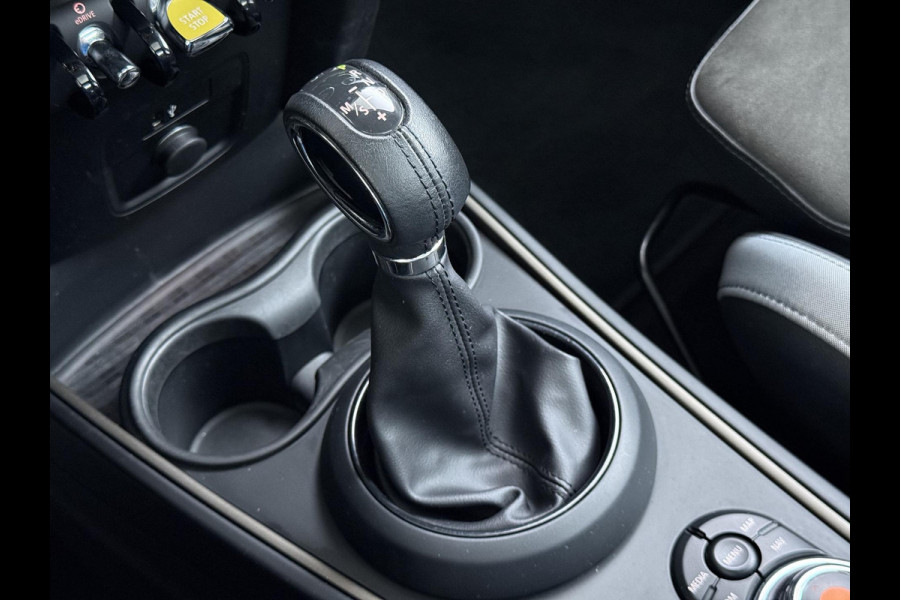 MINI Countryman 1.5 Cooper S E ALL4 PHEV Plug-in Hybride | Direct Rijklaar & Leverbaar | Panorama Dak | Stoelverwarming | Adaptieve Cruise Control | CarPlay & Camera | 12 Mnd BOVAG Garantie
