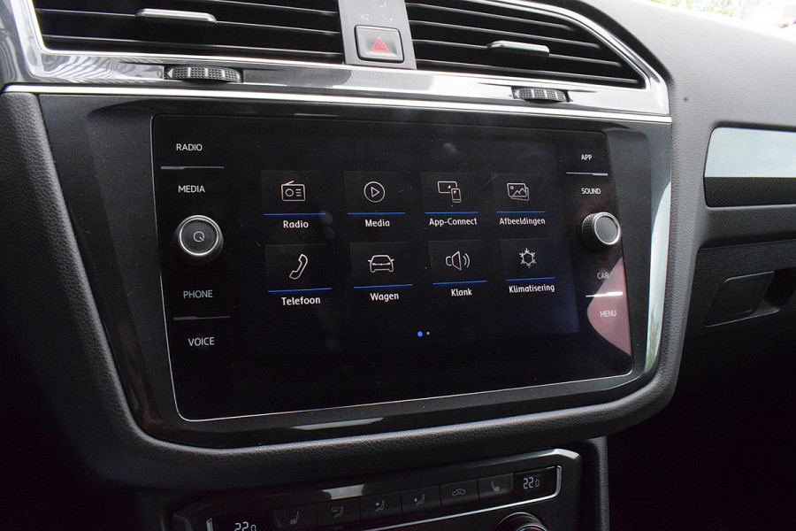 Volkswagen Tiguan 2.0 TSI 4Motion Highline | Trekhaak | Apple CarPlay | Camera | Stoelverwarming