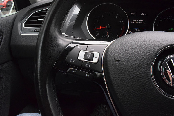 Volkswagen Tiguan 2.0 TSI 4Motion Highline | Trekhaak | Apple CarPlay | Camera | Stoelverwarming
