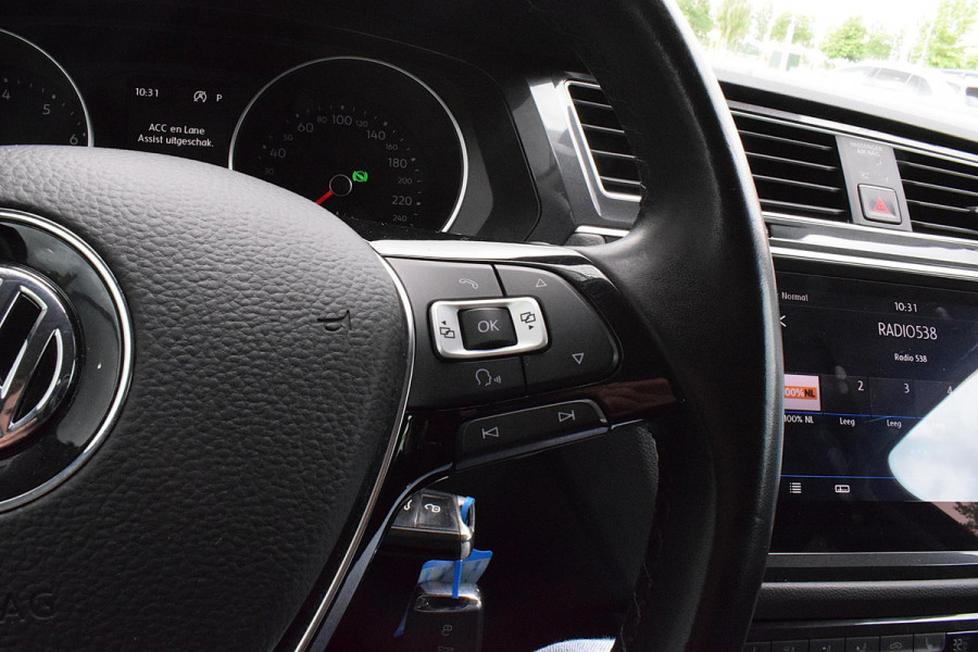 Volkswagen Tiguan 2.0 TSI 4Motion Highline | Trekhaak | Apple CarPlay | Camera | Stoelverwarming