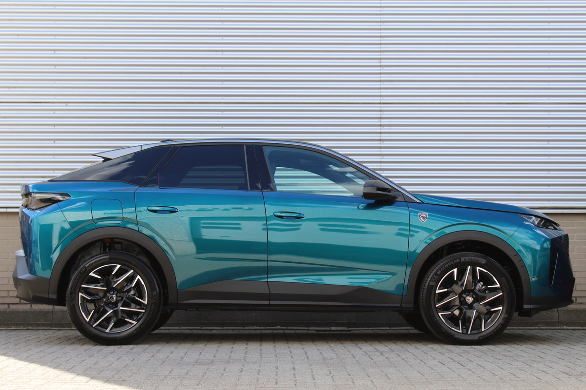 Peugeot 3008 1.2 Hybrid 145 GT | Panoramadak | Focal | BLIS | LED | 360 Camera