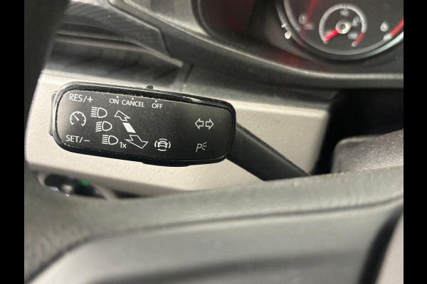 Volkswagen Transporter 2.0 TDI L1H1 30 Comfortline Airco Cruise Control Apple Carplay Side-bars Licht Metalen velgen Verwarmbare voorstoelen