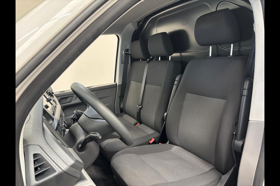 Volkswagen Transporter 2.0 TDI L1H1 30 Comfortline Airco Cruise Control Apple Carplay Side-bars Licht Metalen velgen Verwarmbare voorstoelen