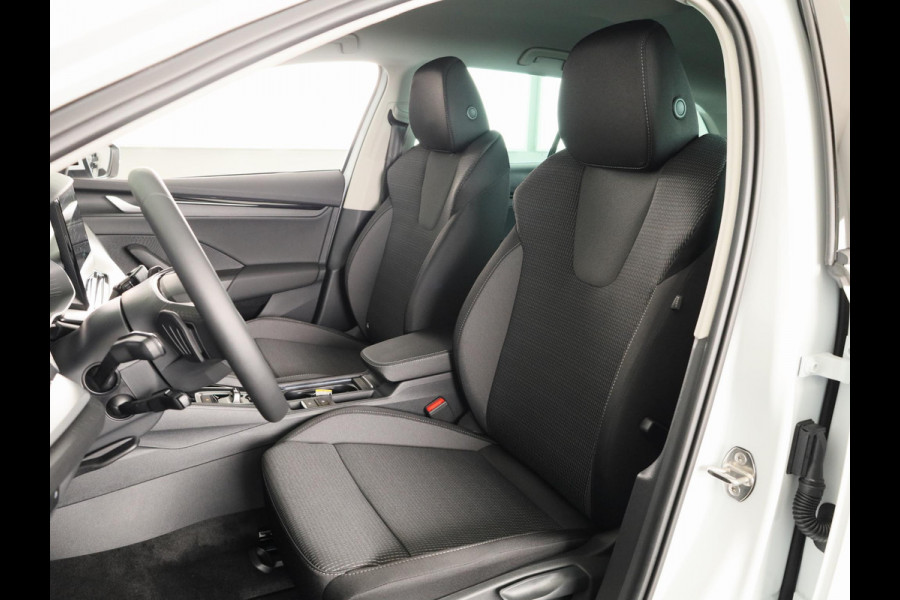 Škoda Octavia Combi Business Edition Plus m-HEV 1.5 TSI 115 pk 7 versn. DSG | Winter pakket | Lichtmetalen velgen 18 inch Lerna Antraciet
