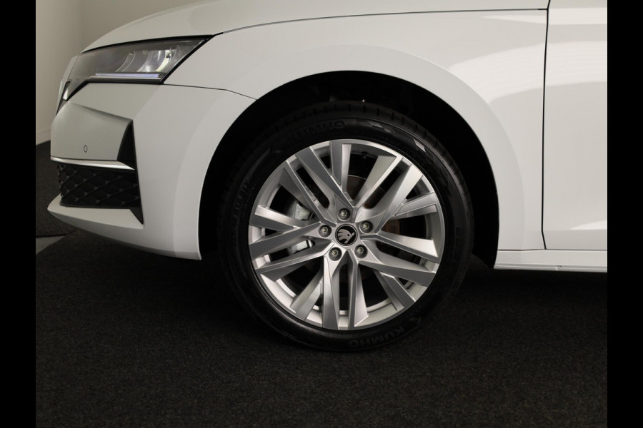 Škoda Octavia Combi Business Edition Plus m-HEV 1.5 TSI 115 pk 7 versn. DSG | Winter pakket | Lichtmetalen velgen 18 inch Lerna Antraciet