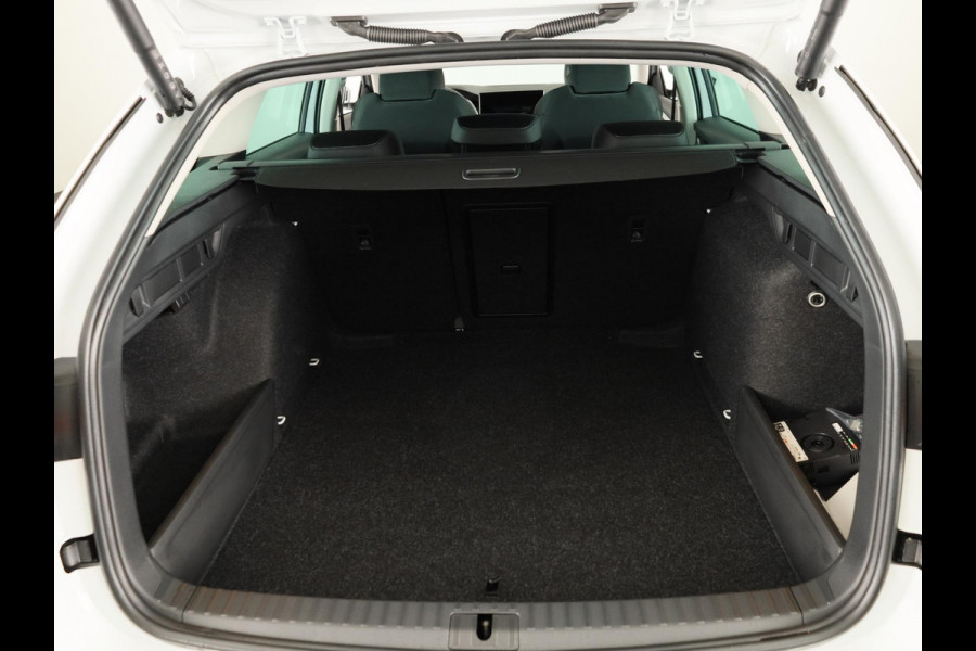 Škoda Octavia Combi Business Edition Plus m-HEV 1.5 TSI 115 pk 7 versn. DSG | Winter pakket | Lichtmetalen velgen 18 inch Lerna Antraciet