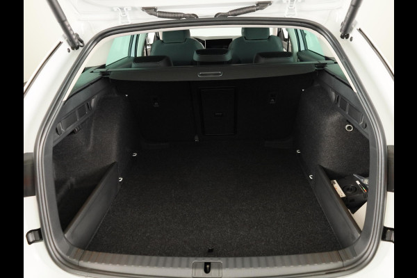 Škoda Octavia Combi Business Edition Plus m-HEV 1.5 TSI 115 pk 7 versn. DSG | Winter pakket | Lichtmetalen velgen 18 inch Lerna Antraciet