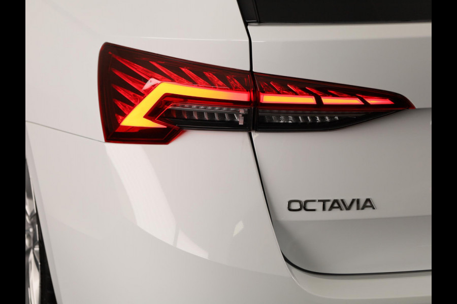 Škoda Octavia Combi Business Edition Plus m-HEV 1.5 TSI 115 pk 7 versn. DSG | Winter pakket | Lichtmetalen velgen 18 inch Lerna Antraciet