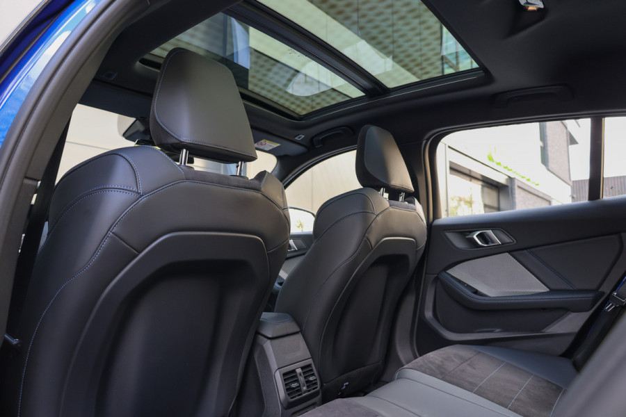 BMW 1-serie 123 xDrive | VOL! | M-SPORT | PANO | MEMORY | HUD | H/K | 360 | KEYLESS |
