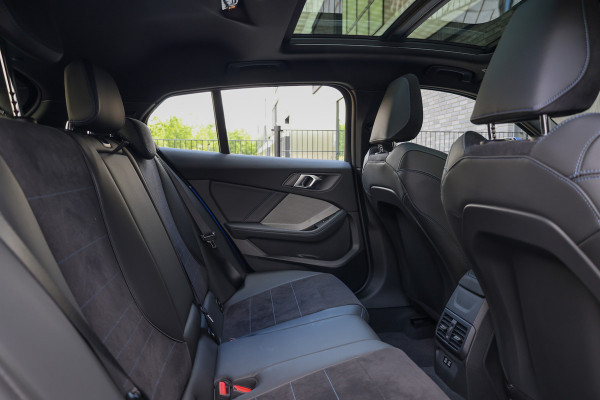 BMW 1-serie 123 xDrive | VOL! | M-SPORT | PANO | MEMORY | HUD | H/K | 360 | KEYLESS |