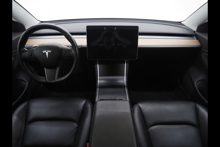 Tesla Model 3 Long Range AWD 75 kWh 351PK | Panoramadak | AutoPilot | Camera | Leder | Stoelverwarming