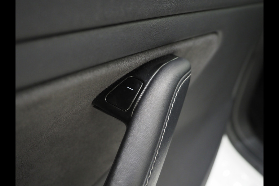 Tesla Model 3 Long Range AWD 75 kWh 351PK | Panoramadak | AutoPilot | Camera | Leder | Stoelverwarming