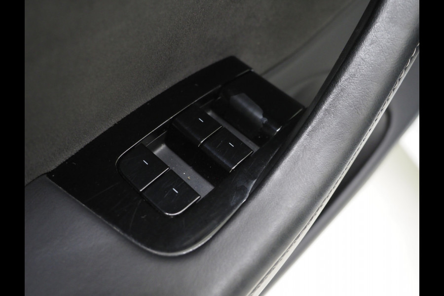 Tesla Model 3 Long Range AWD 75 kWh 351PK | Panoramadak | AutoPilot | Camera | Leder | Stoelverwarming