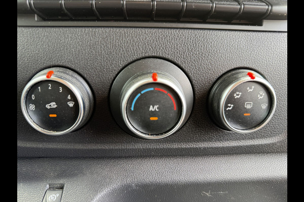 Renault Master Plancher T35 2.3 dCi 150pk Luchtvering Airco Cruise Control Plancher Foodtruck Meubelbak Paardenwagen
