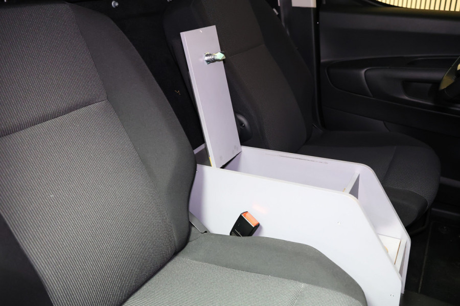 Peugeot Partner 1.5 BlueHDi 130 EAT8 AVM S&S L2 CARPLAY NAVI VOL OPTIES 24