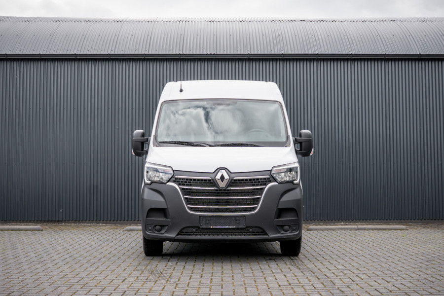 Renault Master Bleu DCI 135PK | L2H2 | Nieuw | Navi | 3-Zits | LED | Cruise | Airco