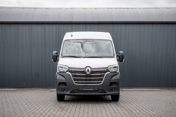 Renault Master Bleu DCI 135PK | L2H2 | Nieuw | Navi | 3-Zits | LED | Cruise | Airco