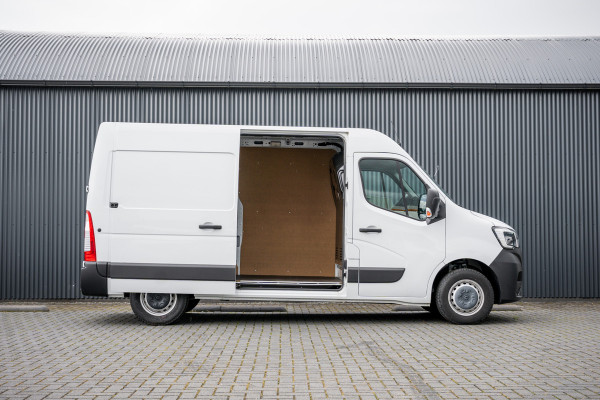 Renault Master Bleu DCI 135PK | L2H2 | Nieuw | Navi | 3-Zits | LED | Cruise | Airco