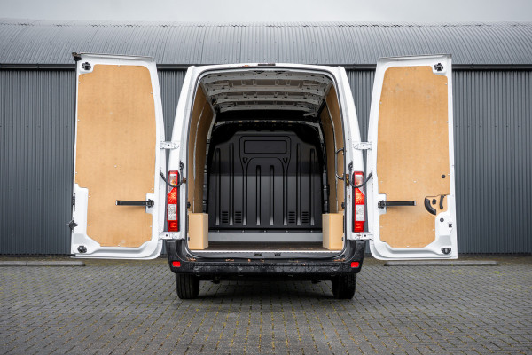 Renault Master Bleu DCI 135PK | L2H2 | Nieuw | Navi | 3-Zits | LED | Cruise | Airco