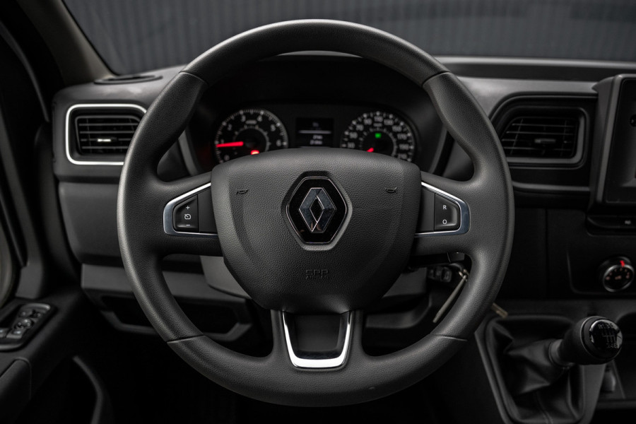 Renault Master Bleu DCI 135PK | L2H2 | Nieuw | Navi | 3-Zits | LED | Cruise | Airco