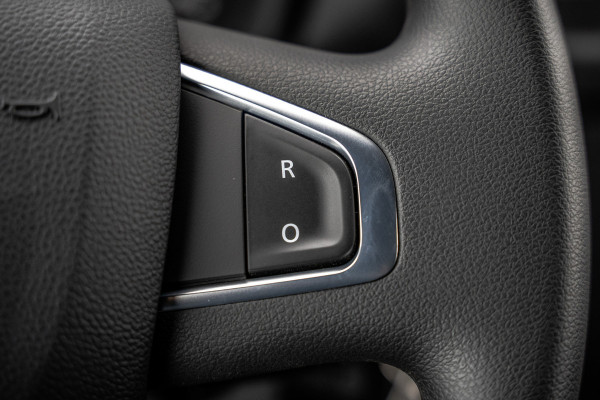 Renault Master Bleu DCI 135PK | L2H2 | Nieuw | Navi | 3-Zits | LED | Cruise | Airco