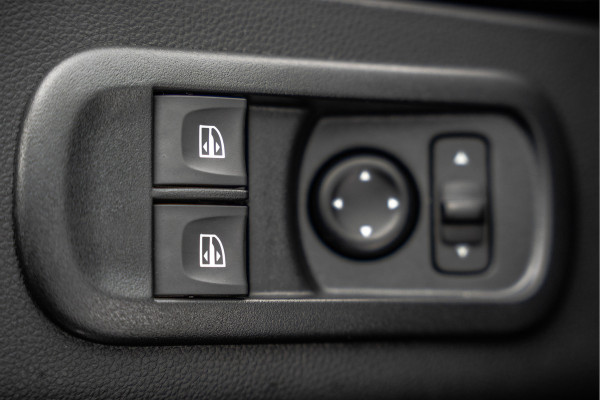 Renault Master Bleu DCI 135PK | L2H2 | Nieuw | Navi | 3-Zits | LED | Cruise | Airco
