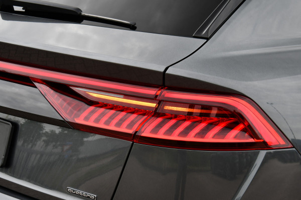 Audi Q8 50 TDI quattro S-Line Pano S-zetel B&O-high 23inch Trekh HUD ACC Alcantara