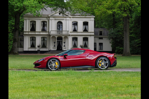 Ferrari 296 GTB 3.0 V6 | Rosso Mugello | Daytona Racing Seats | Lift | Pass. Display | JBL