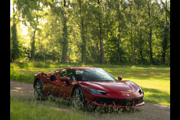 Ferrari 296 GTB 3.0 V6 | Rosso Mugello | Daytona Racing Seats | Lift | Pass. Display | JBL