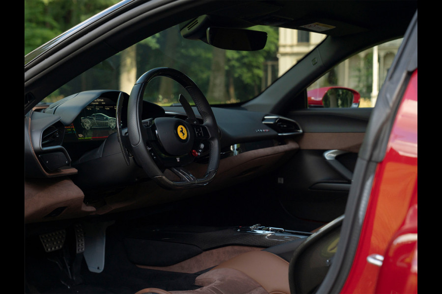 Ferrari 296 GTB 3.0 V6 | Rosso Mugello | Daytona Racing Seats | Lift | Pass. Display | JBL