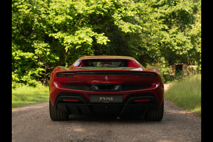 Ferrari 296 GTB 3.0 V6 | Rosso Mugello | Daytona Racing Seats | Lift | Pass. Display | JBL