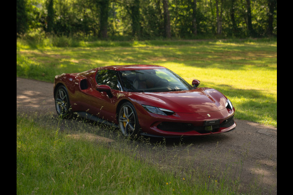 Ferrari 296 GTB 3.0 V6 | Rosso Mugello | Daytona Racing Seats | Lift | Pass. Display | JBL