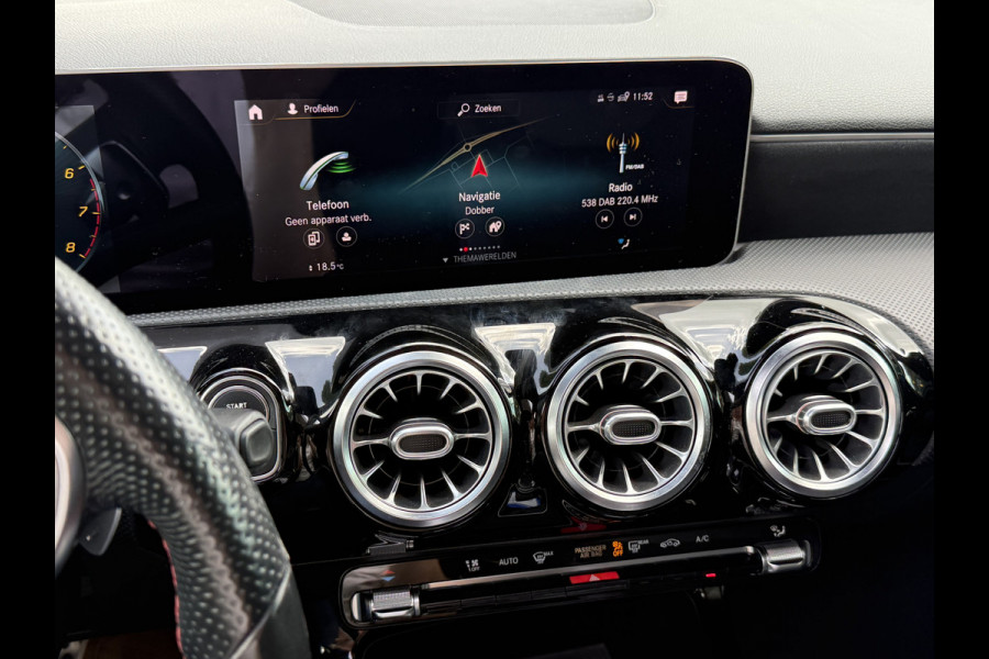 Mercedes-Benz A-Klasse 200 Business Solution AMG ** Panodak ** LED ** Carplay ** APK 11-2027!! ** Dealeronderhouden