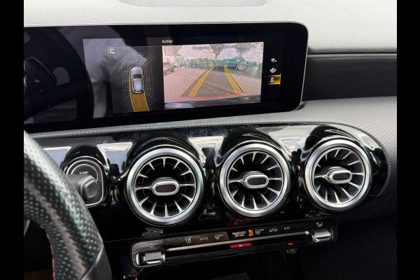 Mercedes-Benz A-Klasse 200 Business Solution AMG ** Panodak ** LED ** Carplay ** APK 11-2027!! ** Dealeronderhouden