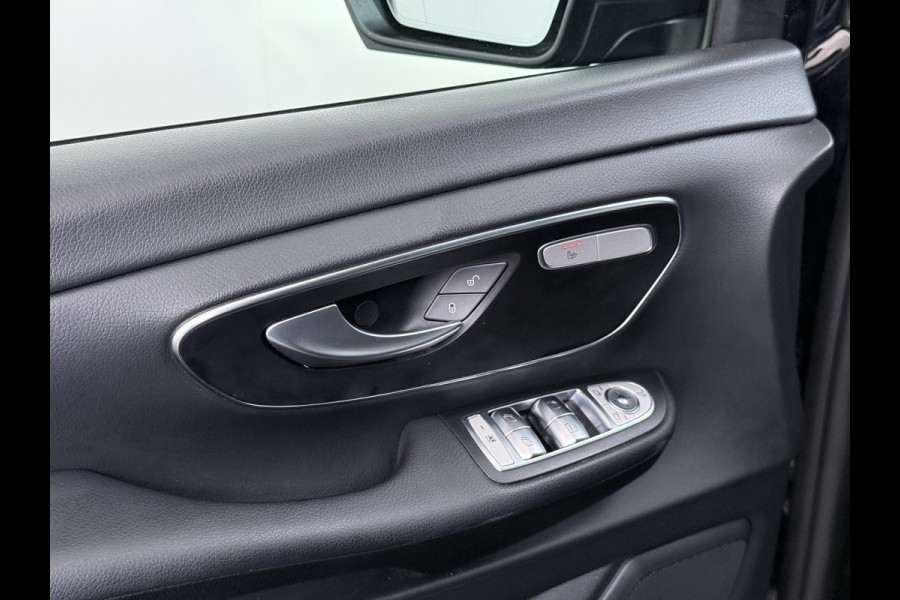 Mercedes-Benz V-Klasse 300d 4-MATIC Extra Lang Dubbele Cabine 5-Persoons 2X Elek.Schuifdeur Trekhaak Apple Carplay Android Auto Navi* Camera Cruise Con Stoelverwarming Lmv 20" Privacy Glas Led Isofix DAB Elek.Achterklep 2.000KG Trekgewicht