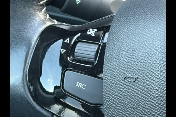 Peugeot 308 1.2 PureTech Premium / Pano / Riem is Vervangen