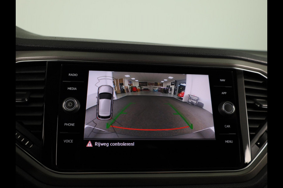 Volkswagen T-Roc 1.5 TSI Style Business 150PK | Automaat | Navigatie | Digitaal dashboard | Camera
