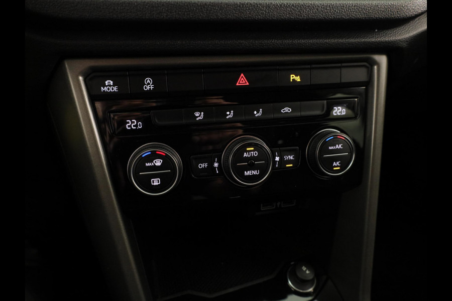 Volkswagen T-Roc 1.5 TSI Style Business 150PK | Automaat | Navigatie | Digitaal dashboard | Camera