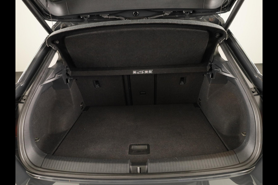 Volkswagen T-Roc 1.5 TSI Style Business 150PK | Automaat | Navigatie | Digitaal dashboard | Camera