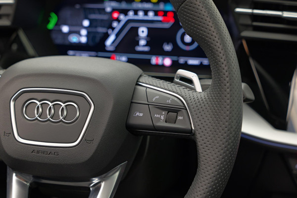 Audi RS3 Sportback 2.5 TFSI quattro |Pano|Ceramic|360|Massage|Nieuwstaat!|